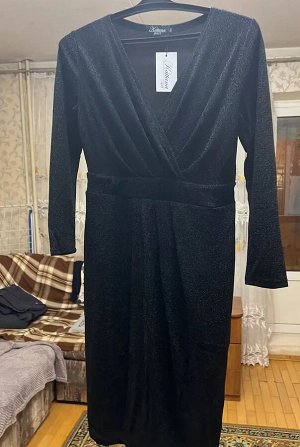 Нарядное платье 44-46р чёрный цвет