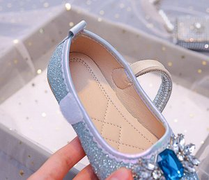 Туфли для девочки с застежкой и красивой пряжкой из страз, голубые с серебром