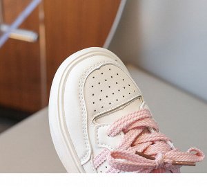 Кроссовки детские на шнурках, белые
