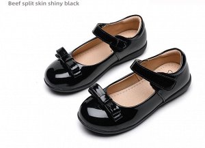 Туфли для девочки из лаковой эко-кожи школьные с застежкой, черные с небольшим бантом на носке