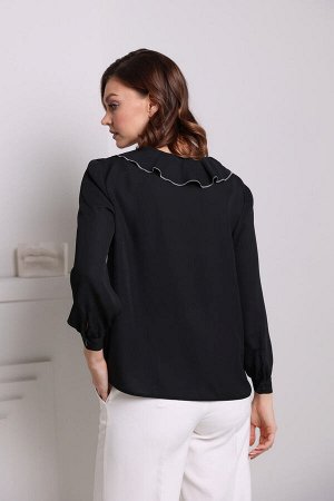 Блузка с воротником-воланом, цвет чёрный