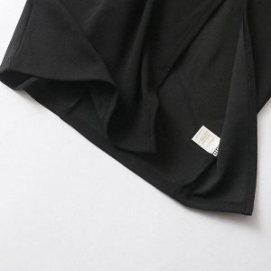 Женское черное платье на тонких бретелях