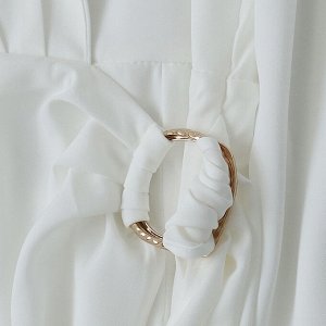 Женское белое платье с длинным рукавом