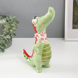 Фигурка керамика «Крокодил с косынкой», зелёный, 14.2x9.5x24.5 см