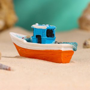 Сувенирная модель корабля «Рыбацкое судно. Волны», фигурка полистоун, 7 см, МИКС