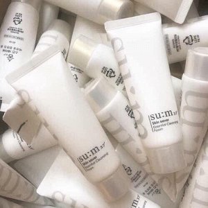 Пенка для умывания SU:M37 Skin Saver Essential Cleansing Foam