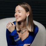 Серьги висячие со стразами «Водопад» асимметрия, белые в серебре, 16.5 см