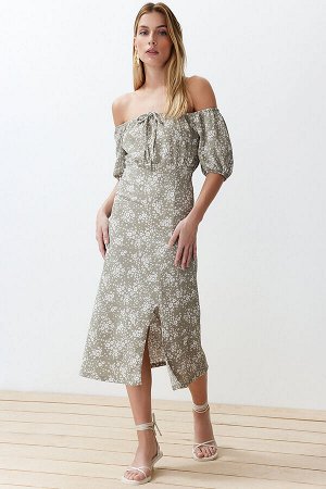 Мятное фактурное гибкое трикотажное платье макси с разрезом и воротником-стойкой Carmen