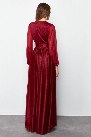 Бордовое длинное вечернее платье из атласа с поясом