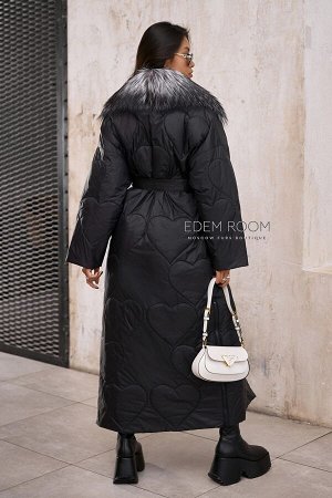 Итальянское пальто с ручной вышивкой