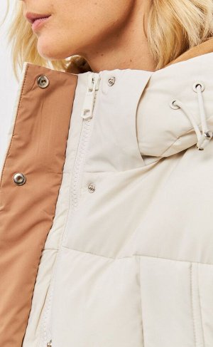 Куртка зимняя женская с капюшоном SCW-KW569-C молочная