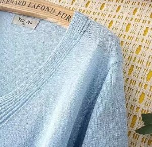 Пуловер из тонкого вязаного трикотажа с v-образным вырезом, голубой