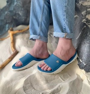 Обувь мужская пляжная шлепки двухцветные с белой подошвой цвет Голубой
