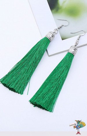 Серьги кисти Зеленые, серебряная фурнитура, 8,0 см.