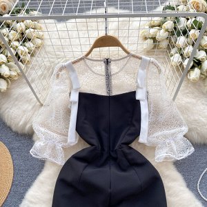 Женское платье с кружевными вставками, цвет белый/черный