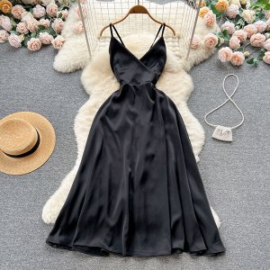 Женское платье-комбинация, цвет черный