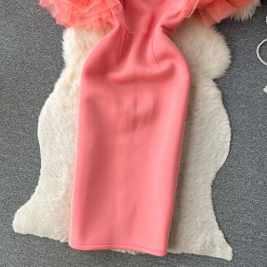 Женское платье с оборками, цвет розовый
