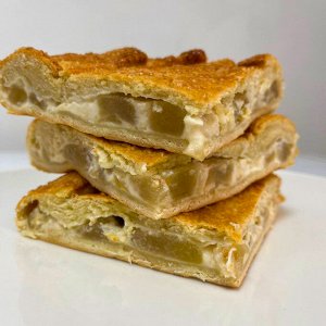 Пирог с грушей и творожным сыром 650 гр. 🍐