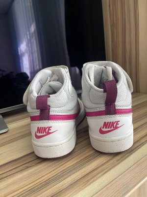 Продам кроссовки Nike