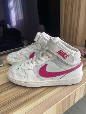 Продам кроссовки Nike