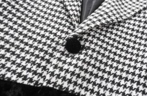 Пиджак с лацканами комбинированный твид+бархат, на двух пуговицах, гусиные лапки