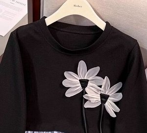 Рубашка с декором комбинированная с круглым вырезом и свободным подолом, черный