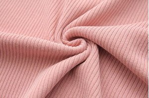 Трикотажная футболка в рубчик, горловина декорирована бисером, розовый