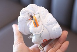 Кроссовки детские на липучках и шнурках, белые с синими и оранжевыми вставками