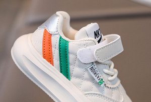 Кроссовки для девочек на шнурках и липучках, белые с зеленой и оранжевой вставкой