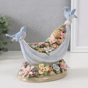 Сувенир керамика музыкальный "Малыш в колыбеле с цветами, с птицами" 9,5х18х15,5 см