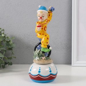 Сувенир керамика музыкальный "Клоун жонглирует сидя на колесе" 8,5х8,5х22 см
