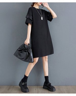 Черное платье с воланом