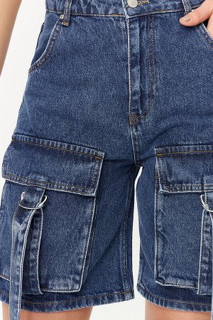 Синие джинсовые шорты и бермуды с нормальной талией и карманами-карго