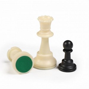 Шахматыроссмейстерские, турнирные 43х43 см, фигуры пластик, король h-10 см, пешка h=4.5 см