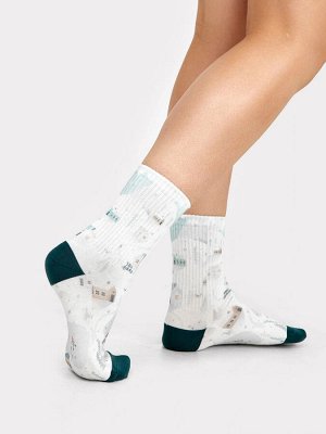 Высокие женские носки белого цвета с новогодними рисунками (1 упаковка по 5 пар)