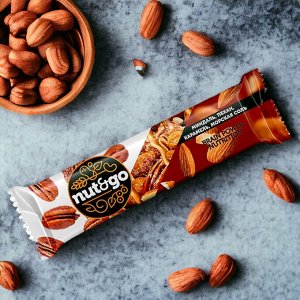 Батончик с МИНДАЛЁМ, ПЕКАНОМ, КАРАМЕЛЬЮ, МОРСКОЙ СОЛЬЮ «Nut&Go», 36 г