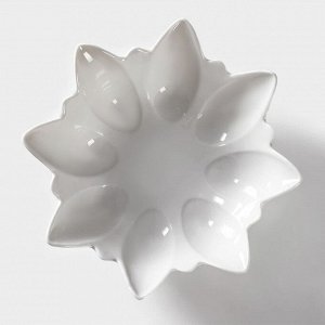 Салатник фарфоровый Magistro «Бланш. Цветочек», 200 мл, d=13,5 см, цвет белый