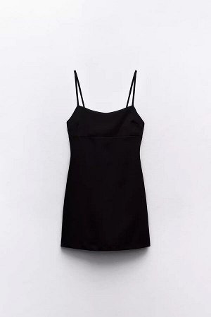 Женское короткое черное платье на тонких бретелях