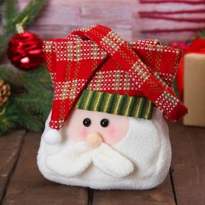 Сумочка для подарков "Дед Мороз" шапочка в клетку