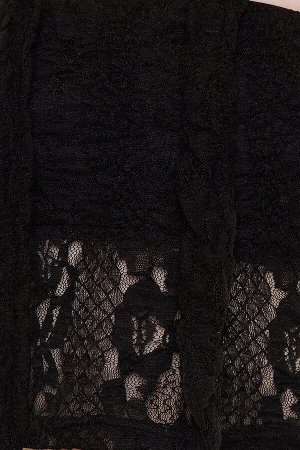 Черная укороченная кружевная блузка приталенного кроя с шалью на воротнике