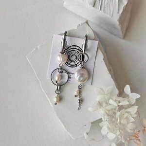 Серьги асимметрия с барочным жемчугом в белом металле