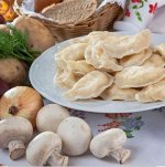 Варенники с картофелем и грибами 0.8 кг.