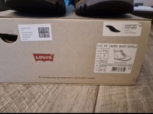 Ботинки мужские Levi's новые. Цена снижена к Новому году