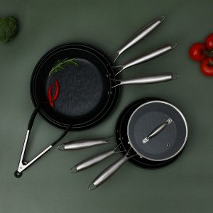 Сковорода Magistro Rock Stone, d=22 см, h=4.3 см, кованый алюминий, антипригарное покрытие, индукция, чёрная