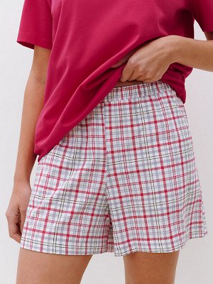 Женская пижама: прямая футболка с круглым вырезом и коротким рукавом и свободные шорты с карманами и поясом на резинке