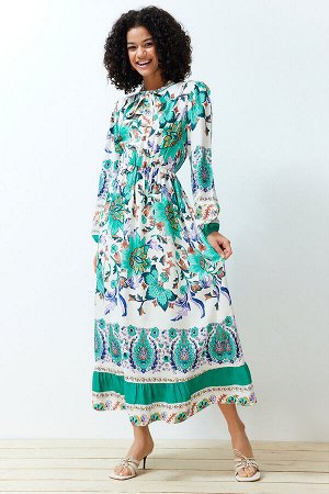 Плетеное платье с цветочной каймой цвета фуксии