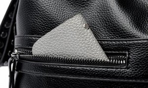 Сумка в дорожном стиле из натур. кожи вместительная с отделами многофункциональная, черный