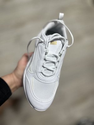 Кроссовки Puma Cassia