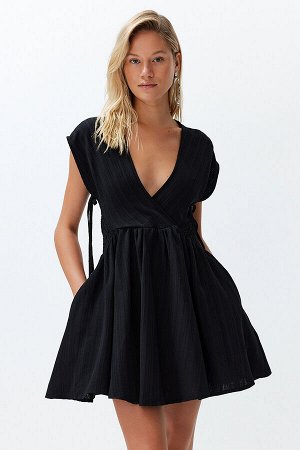 Черное мини-пляжное платье из льняной смеси с вырезами и окнами