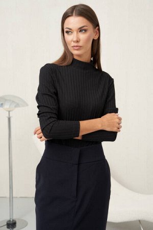 Юбка Выберите рост: 164 Состав: Вискоза-34%; ПЭ-64%; Спандекс-2%;. Материал текстиль. Юбка слегка зауженная к низу, на широком поясе, эластичном в области спинки, с наклонными боковыми карманами, заст